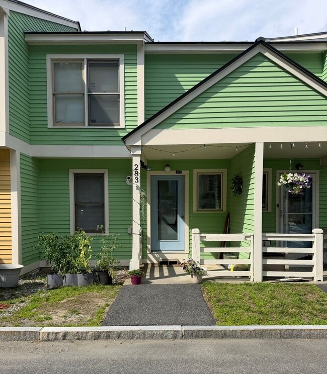 Building Photo - 2 bedroom, Lakeview condo