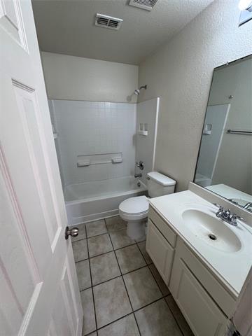 Building Photo - 2110 Fresia Ln