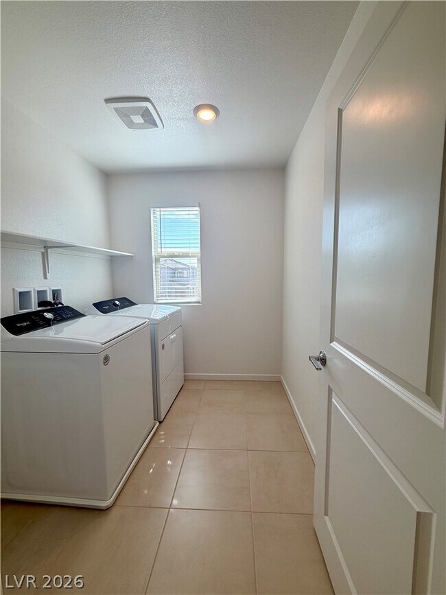 Building Photo - 11377 Sonny Miller Ct
