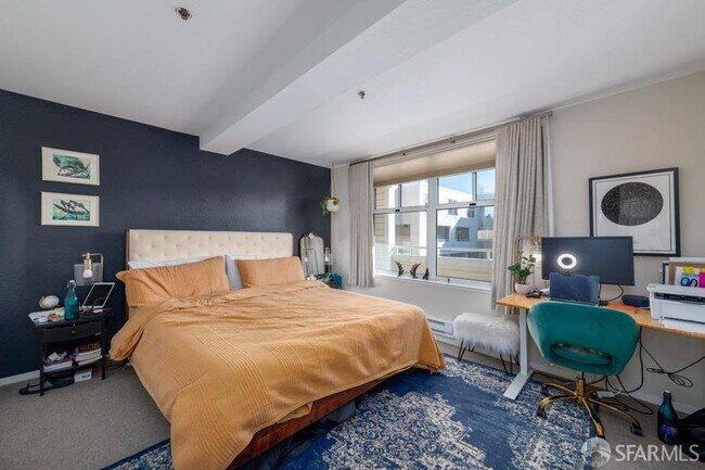 Building Photo - 2075 Sutter St