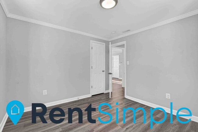 Building Photo - 5392 Lee Hwy