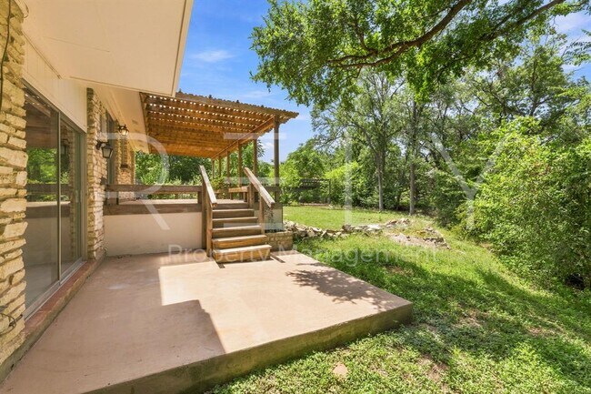 Building Photo - 2404 Gabriel View Dr