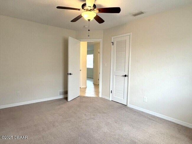 Building Photo - 38 Valhalla Ave