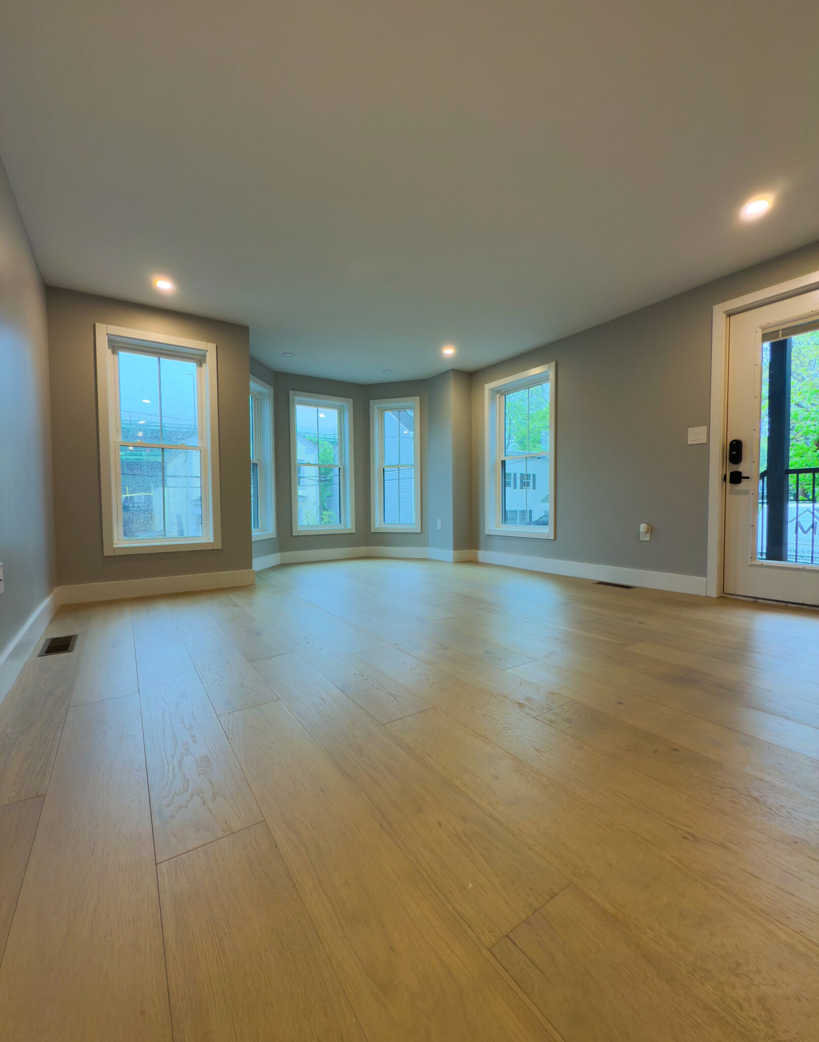 Living Room - 21 High St