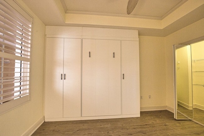 Building Photo - Annual Unfurnished 2 Bedroom 2 Bathroom with a Flex Room in The Waterfront on Venice Island!