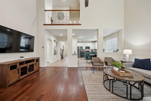 Building Photo - 1261 Golf Club Dr