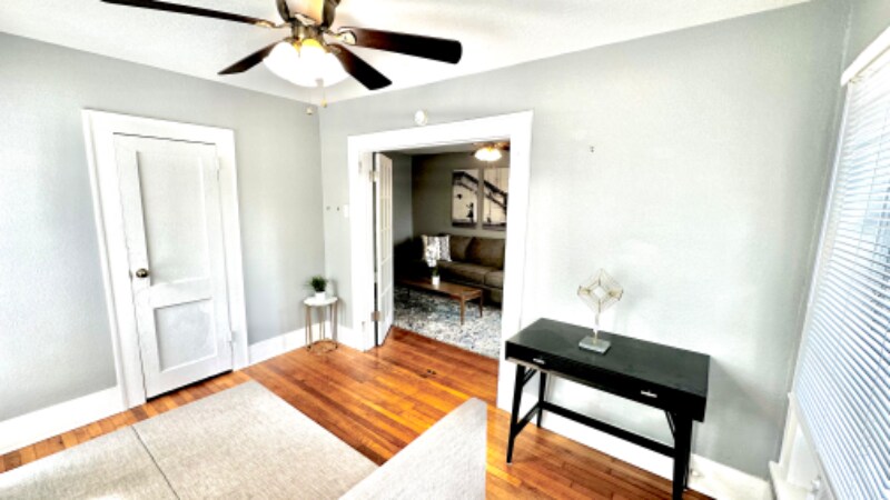 Building Photo - 4405 Woodside St