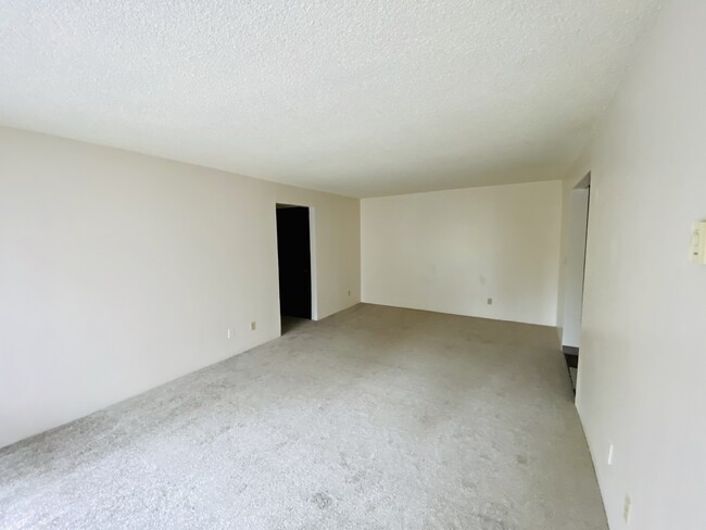 Huge Living room - 7714 196th St SW