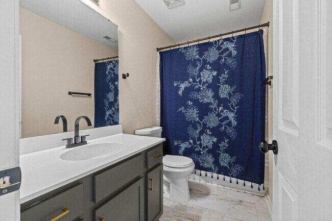 Building Photo - 132 Azalea Plantation Blvd