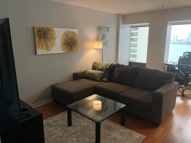 Building Photo - 300 Riverfront Dr