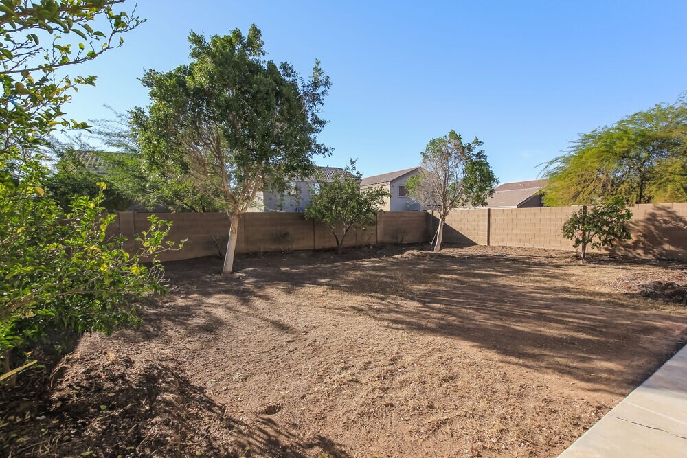 Building Photo - 4738 N 111th Ln