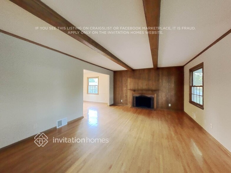 Building Photo - 2006 Texas Ave S