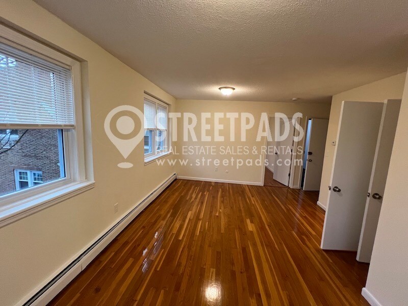 Building Photo - 2018 Commonwealth Avenue