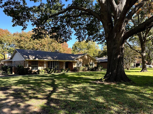 Building Photo - 408 Mimosa Dr