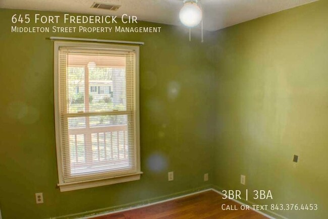Building Photo - 645 Fort Frederick Cir