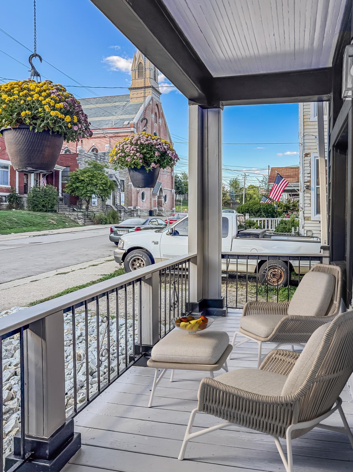 ENTRANCE PORCH - 924 McPherson Ave