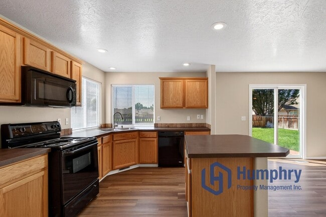 Building Photo - 2243 N Cougar Way