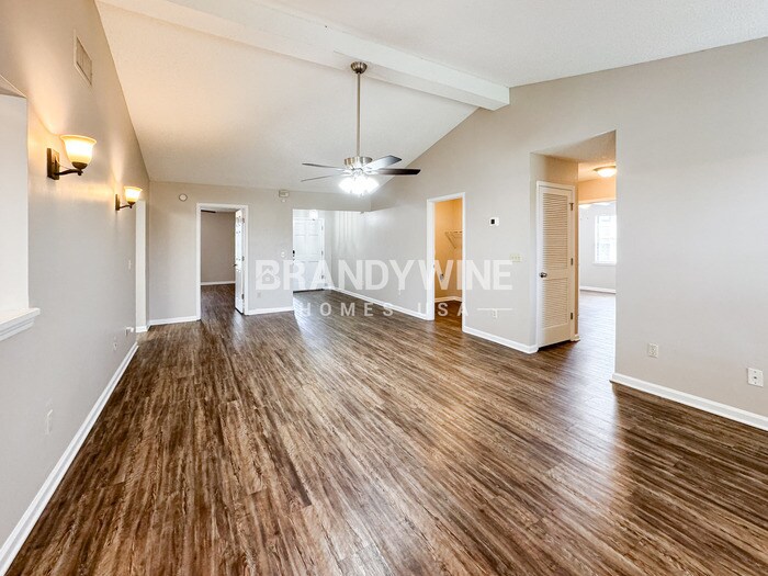 Building Photo - 10848 Copper Hill Dr