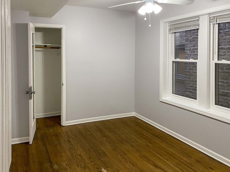 Building Photo - 3715 N Sheffield Ave