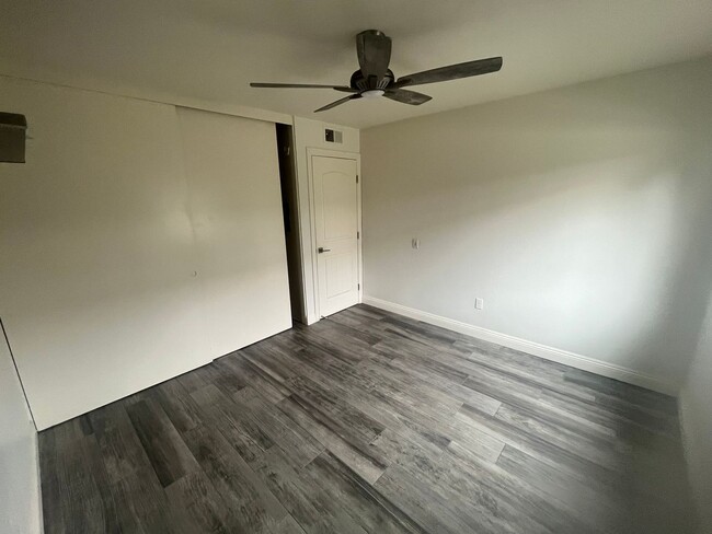 Building Photo - 2 bed 2 bath Condo in Mission Valley