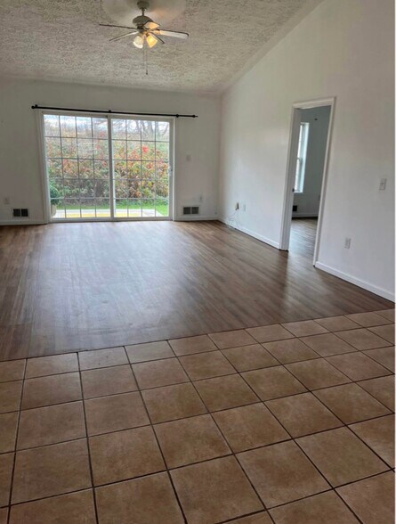 Primary Photo - 107 Ellistown Rd