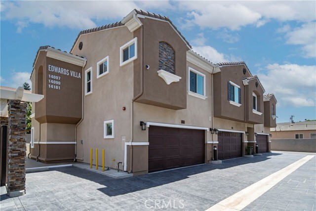 Building Photo - 14091 Edwards St