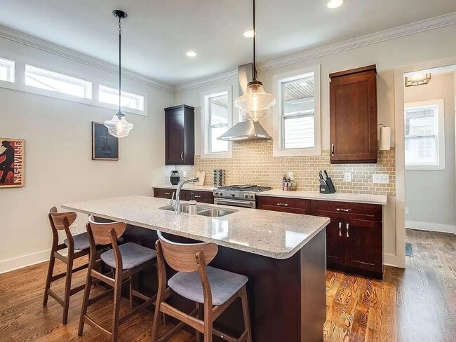 Building Photo - Furnished 6BR House in the Heart of Nashville