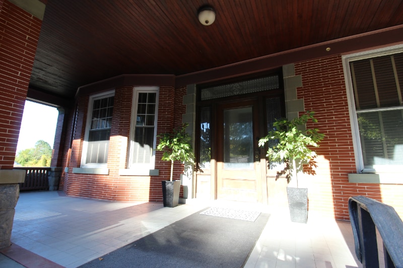 Building Photo - 800 Monroe Ave