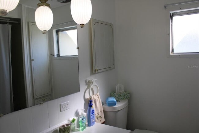 Building Photo - 5316 53rd Ave E