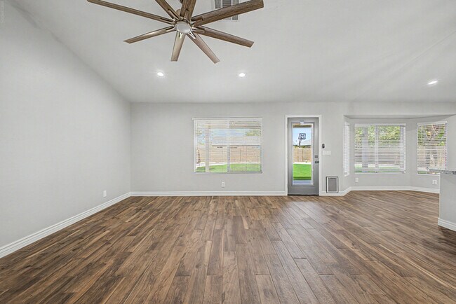 Building Photo - 2866 E Toledo Ct