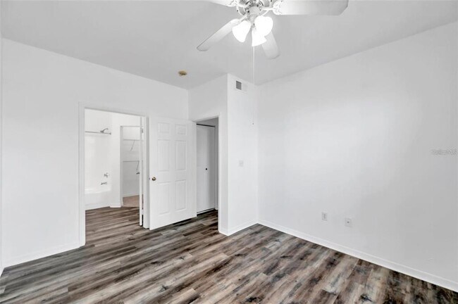Building Photo - 9602 Lake Chase Island Way