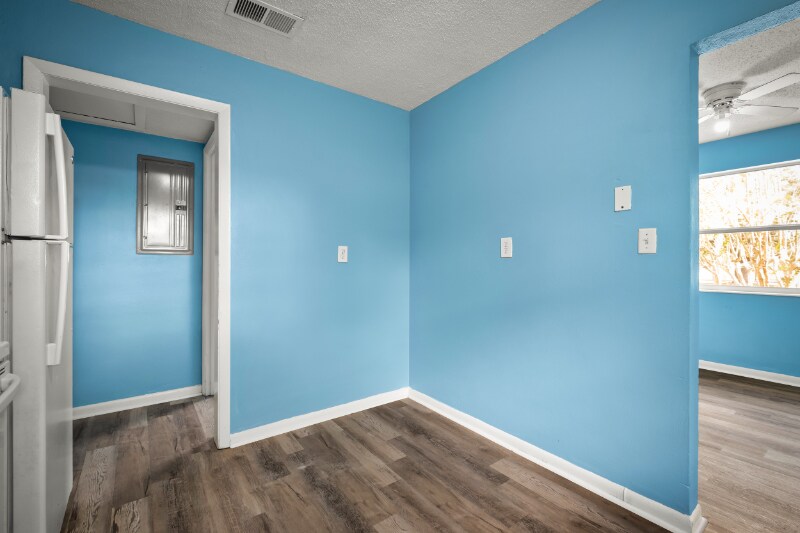 Building Photo - 2854 Rogero Rd