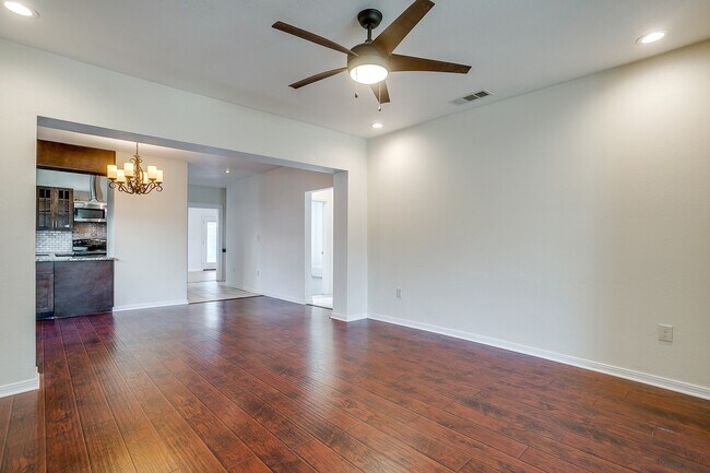 Building Photo - 3211 Montague St