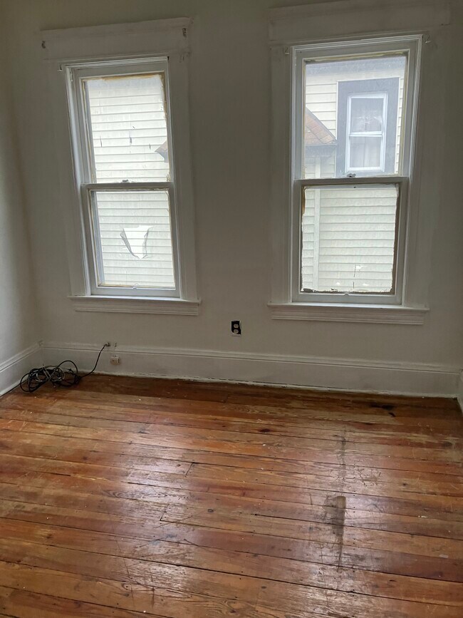 Building Photo - 126 E Matson Ave