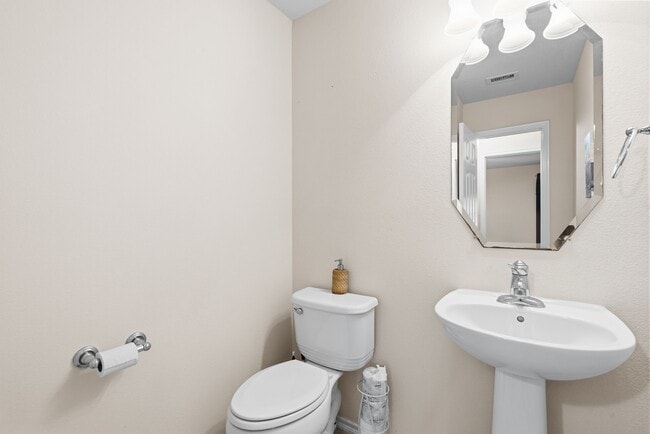 Building Photo - 2712 Woodspring Acres Dr