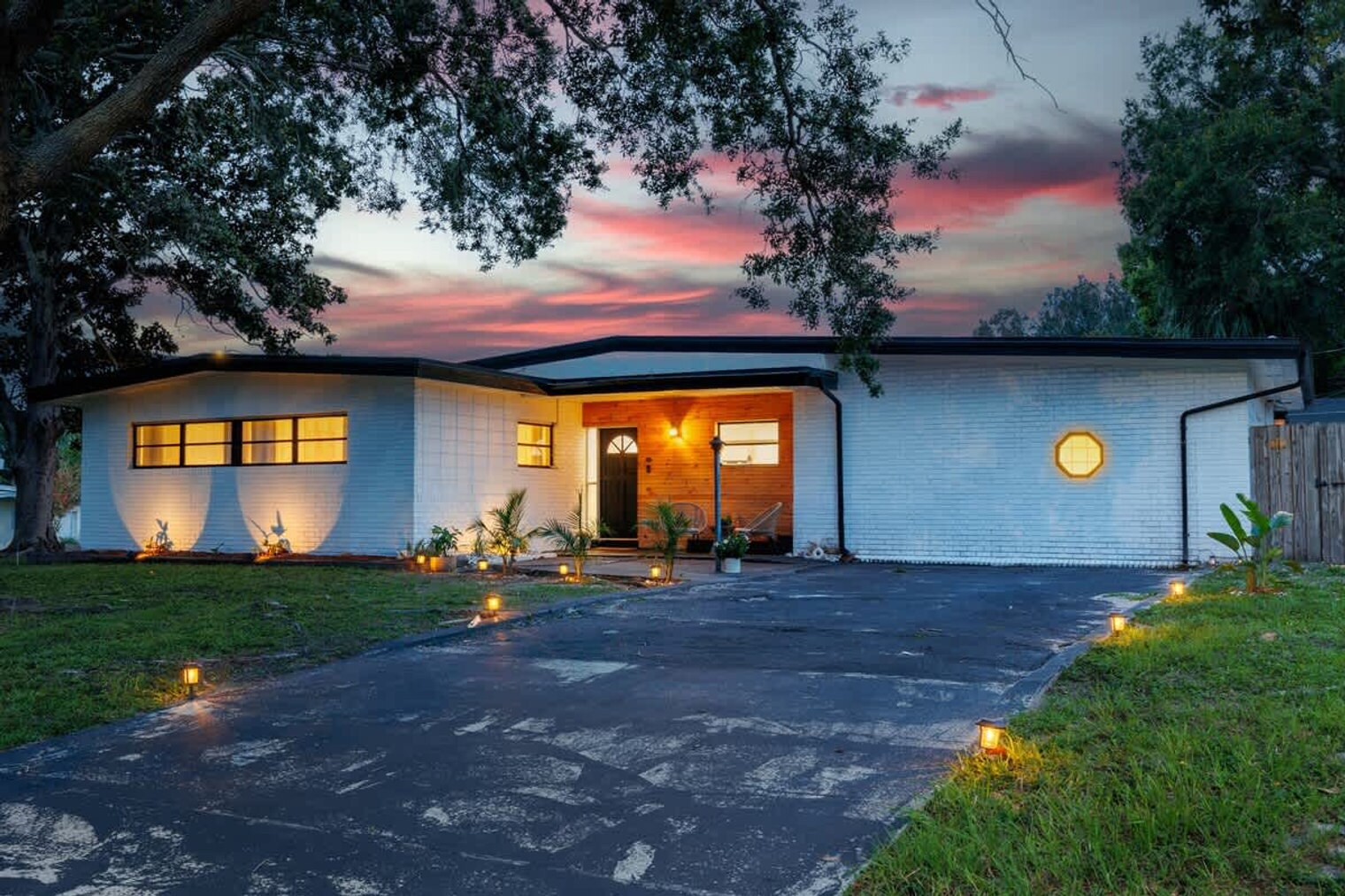 Building Photo - 1271 Woodlawn St