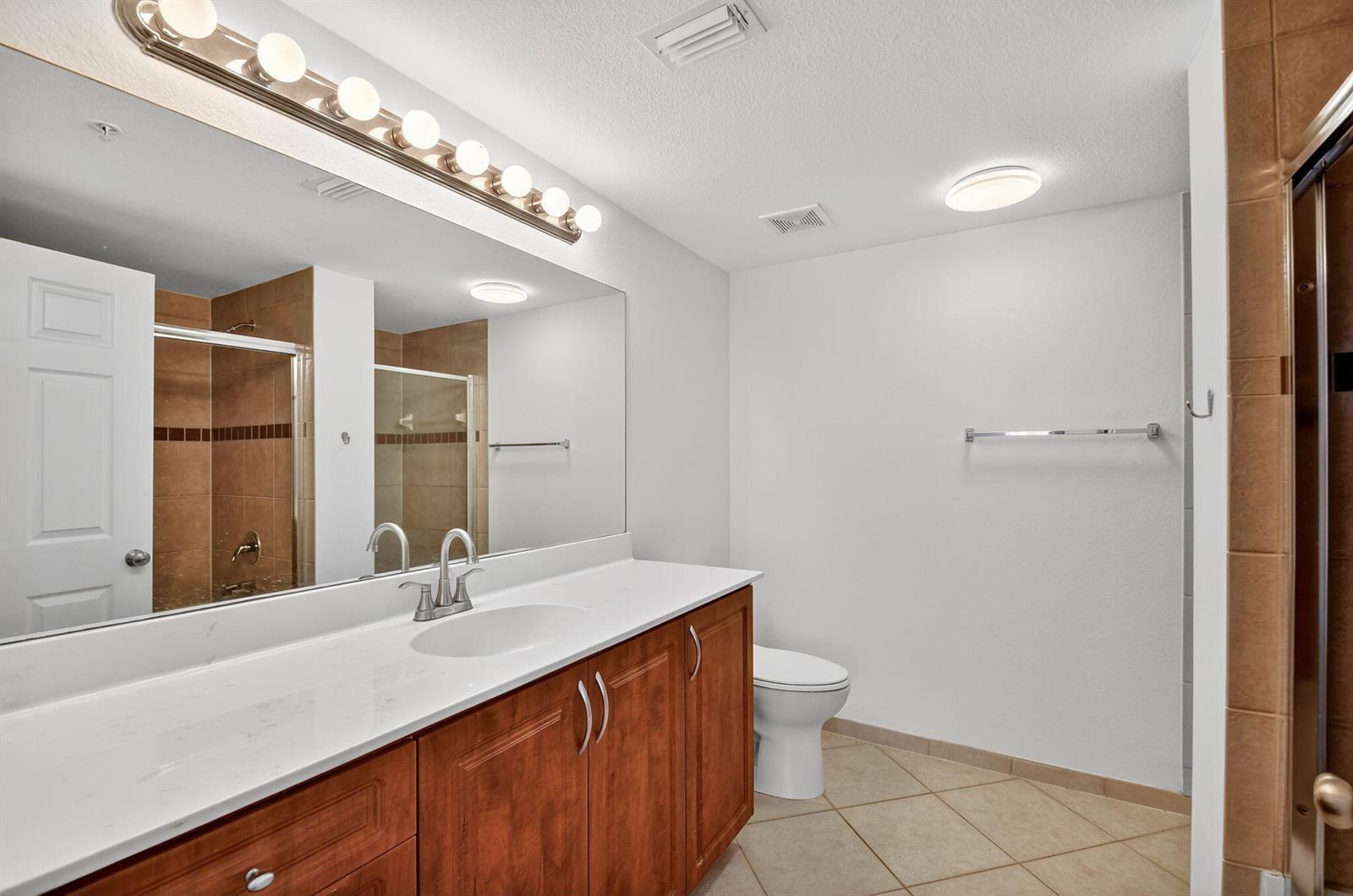 Building Photo - 6511 Emerald Dunes Dr