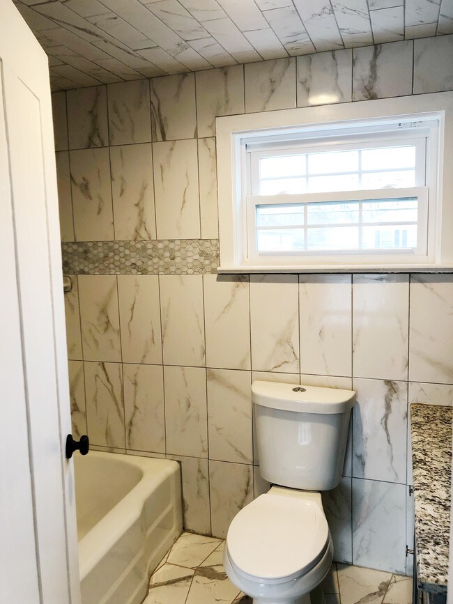 2nd Floor Bathroom 2 - 1104 NJ-28