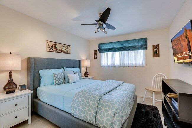 Building Photo - 420 N Villa Ct