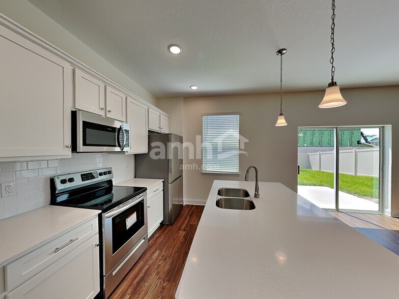 Building Photo - 6065 Little Blf Cir