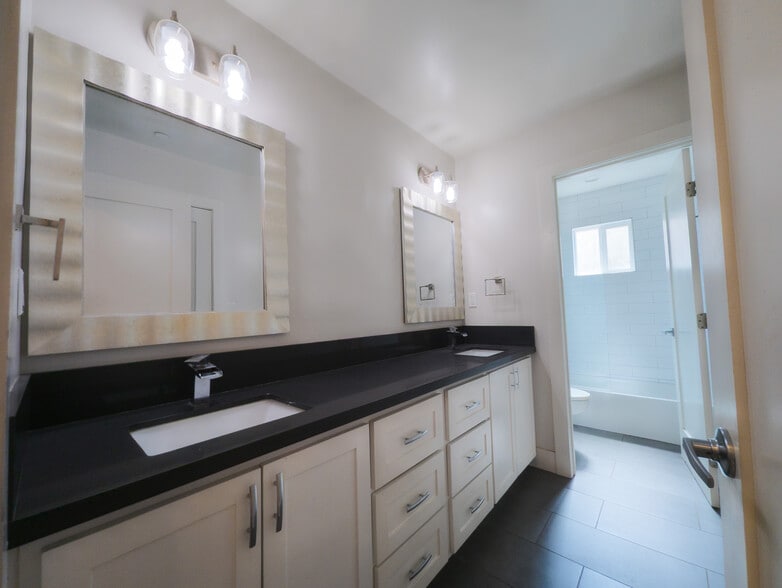 Bathroom #1 - 5640 Craner Ave