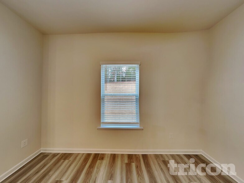 Building Photo - 288 Oliver Dr