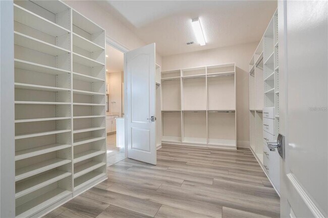 Building Photo - 13370 Alderley Dr