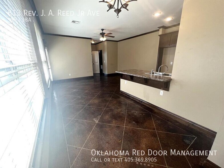 Building Photo - 813 Rev J A Reed Jr Ave