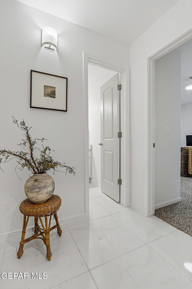 Building Photo - 13808 Paseo Sereno Dr