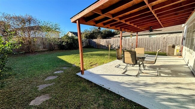 Building Photo - 5819 W Harrow Dr