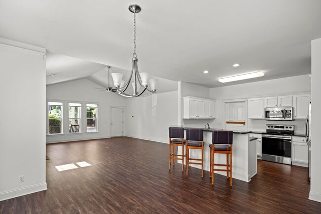 Building Photo - House in Biltmore Park!