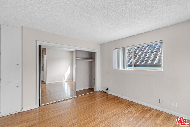 Building Photo - 2624 6th St