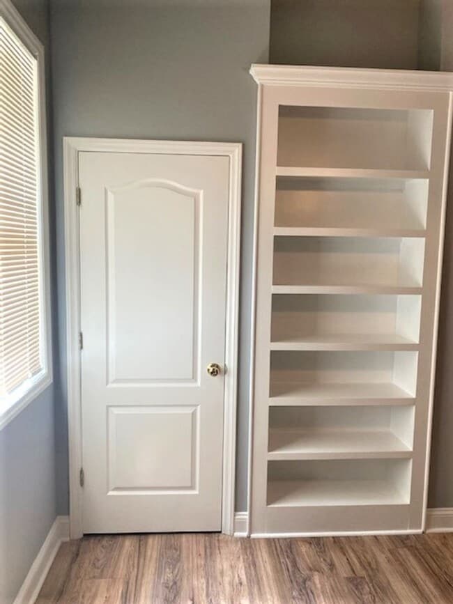 Building Photo - Downtown Cornelius! Minutes from Lake Norman! 2 Bedroom, DUPLEX!