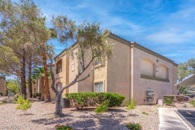 Building Photo - 7885 W Flamingo Rd